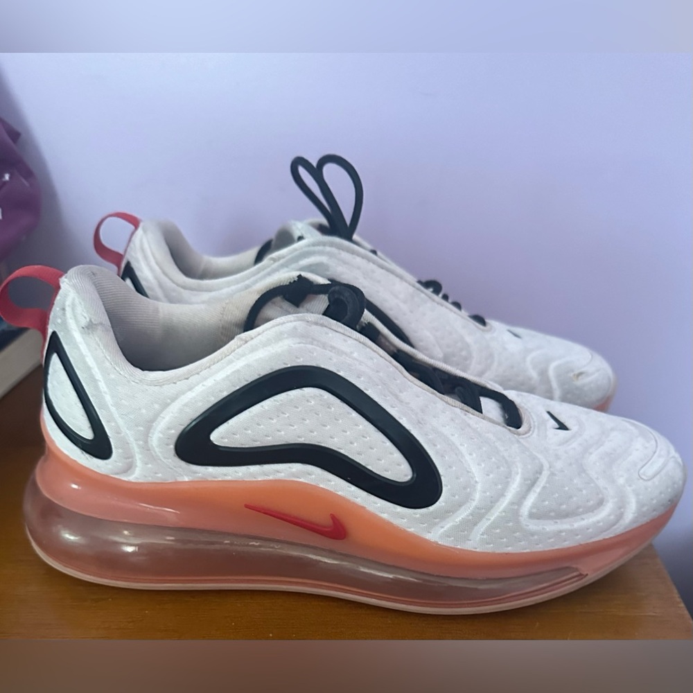 Nike 720 Light Pink